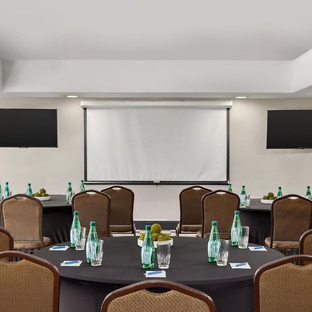 Four Points By Sheraton Greensboro Airport Buitenkant foto