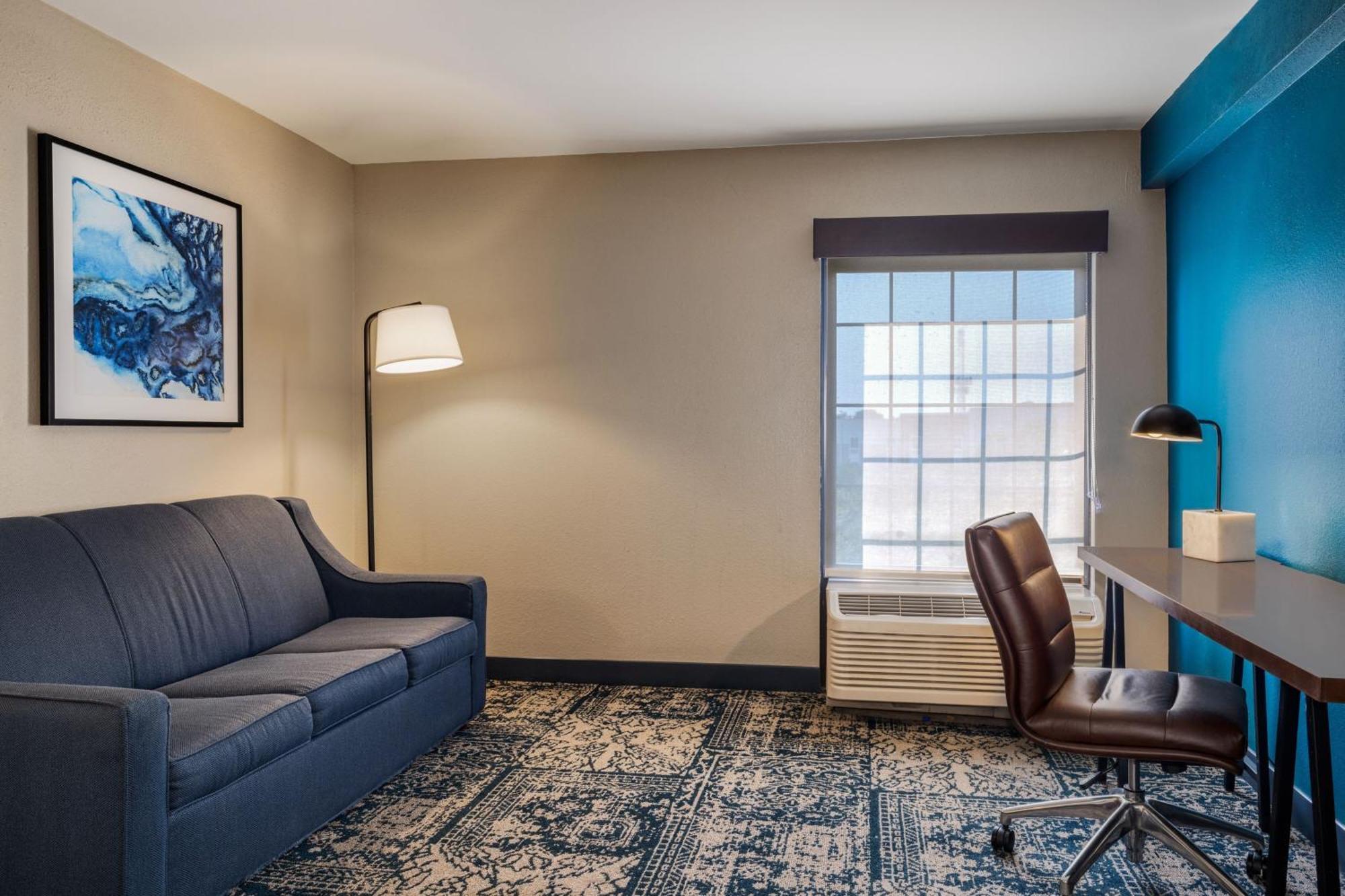 Four Points By Sheraton Greensboro Airport Buitenkant foto