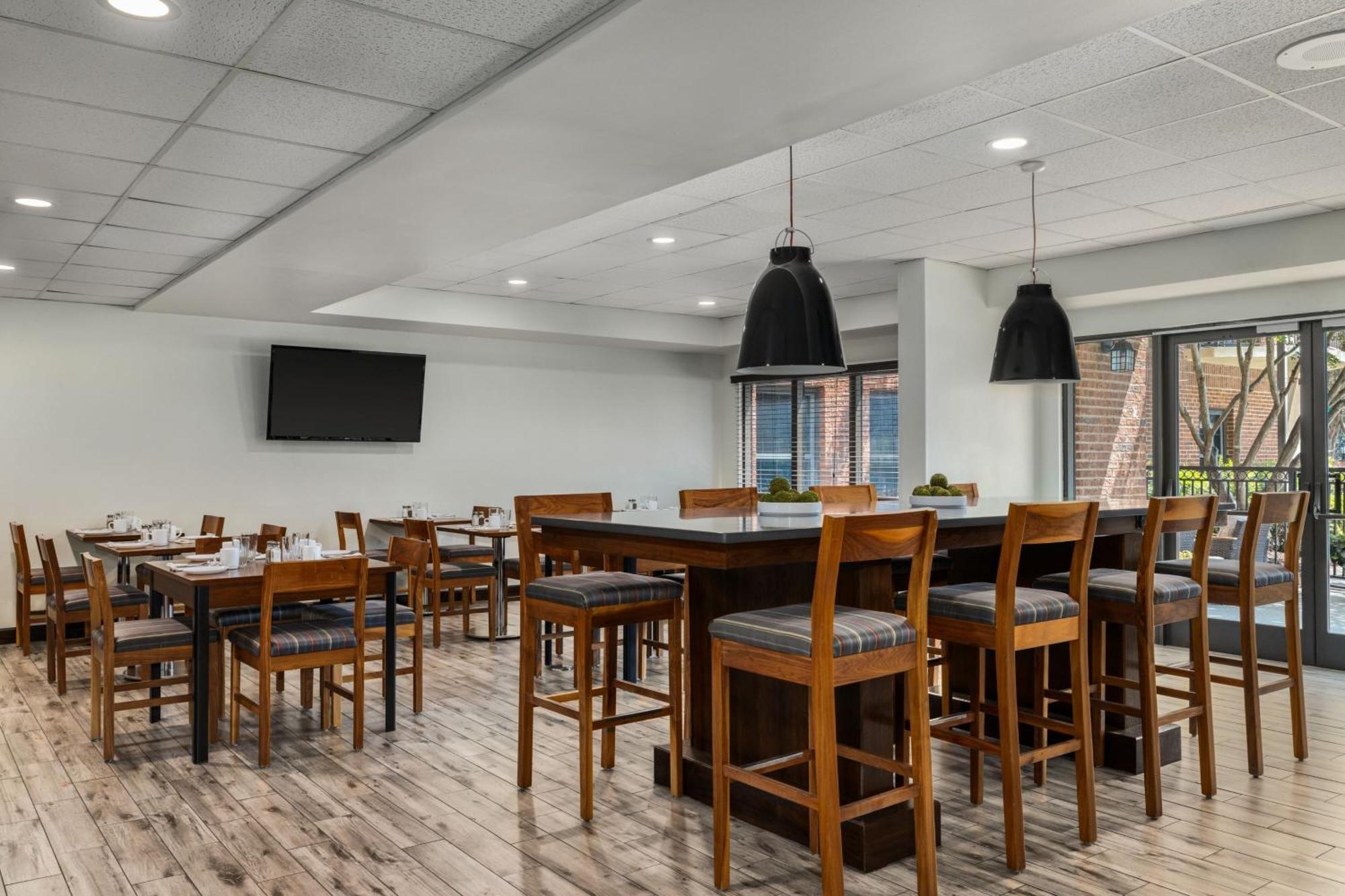 Four Points By Sheraton Greensboro Airport Buitenkant foto