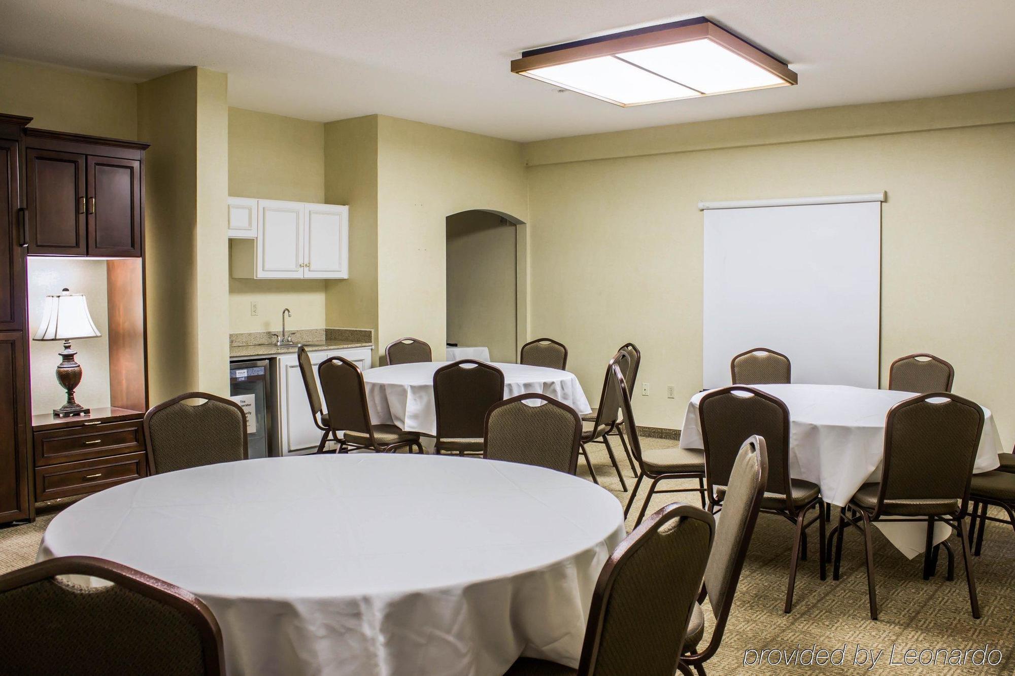 Four Points By Sheraton Greensboro Airport Buitenkant foto