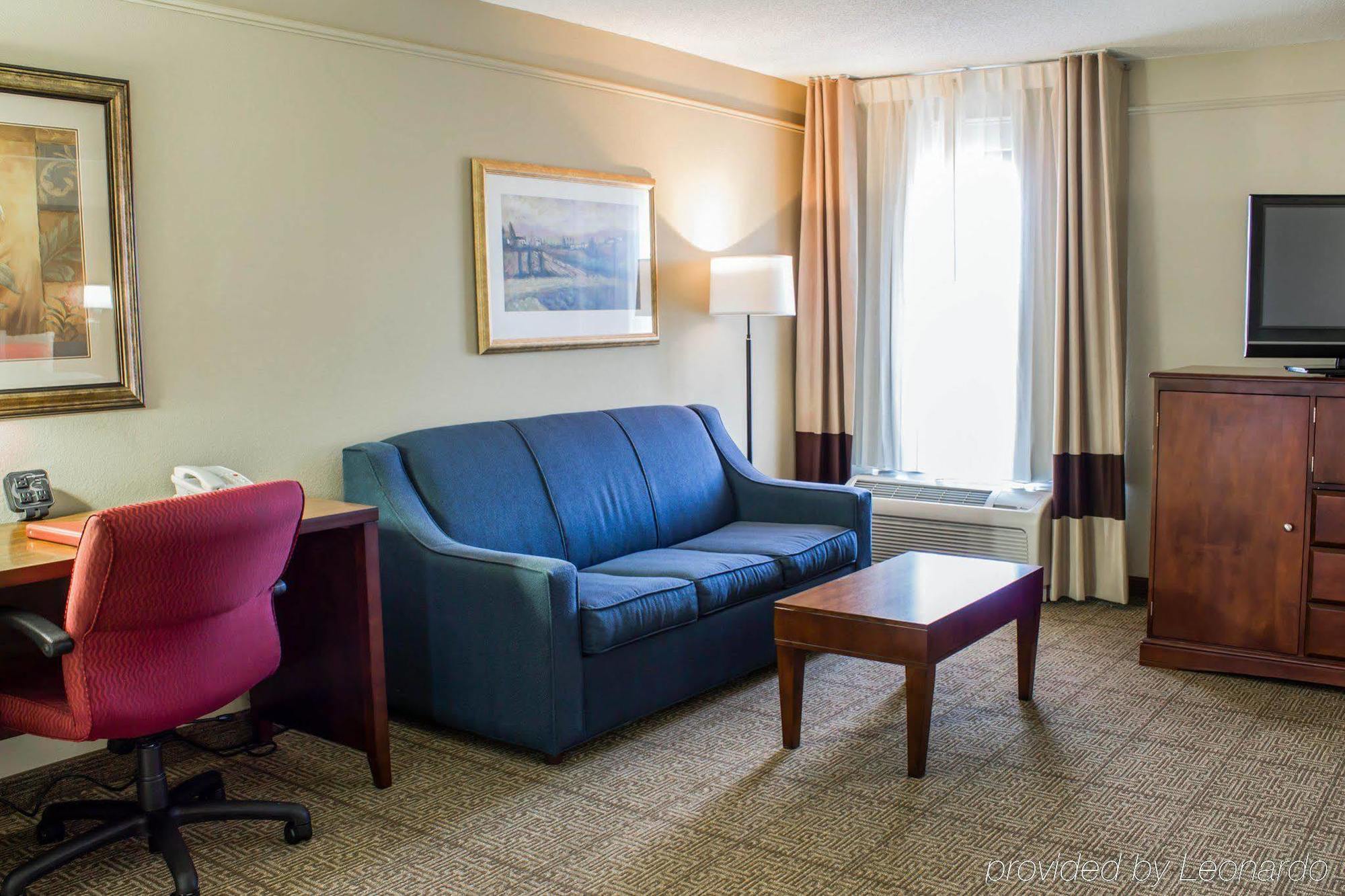 Four Points By Sheraton Greensboro Airport Buitenkant foto
