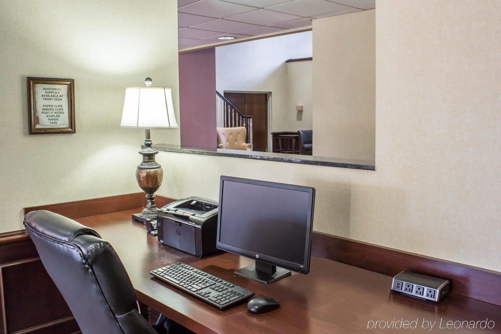 Four Points By Sheraton Greensboro Airport Buitenkant foto