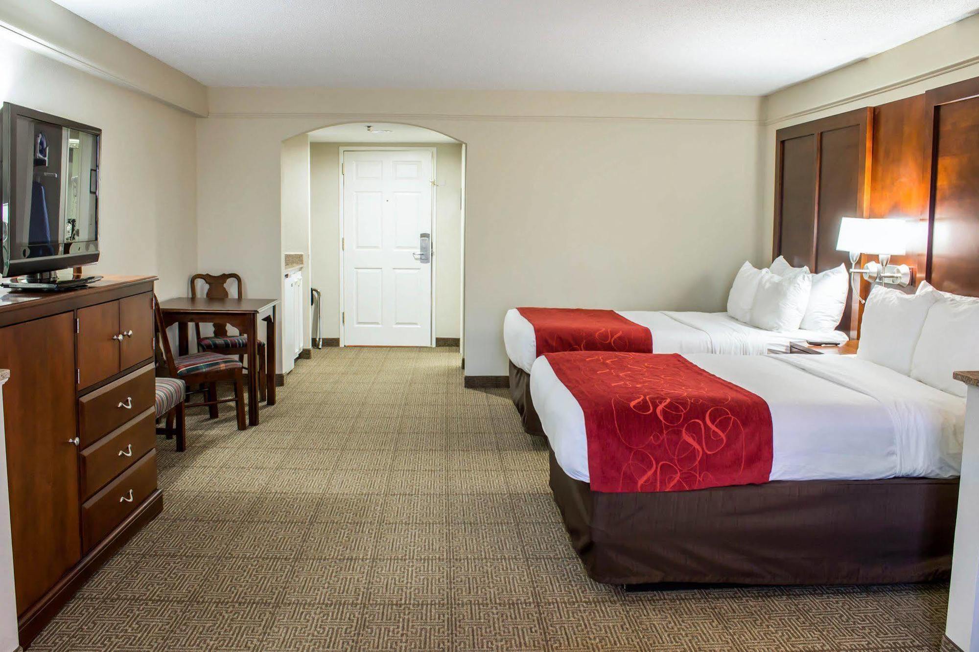 Four Points By Sheraton Greensboro Airport Buitenkant foto
